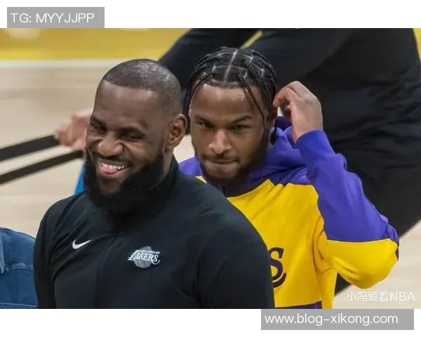 詹姆斯团队分析去年季前备战过度消耗导致其12月状态下滑