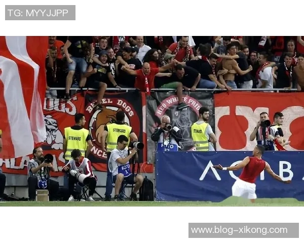 希腊足坛父子教练同日下课球队排名尴尬倒数第二和第三