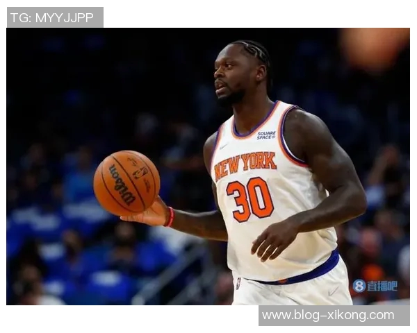 兰德尔表现稳定11投6中贡献14分4篮板1助攻1抢断助力球队胜利