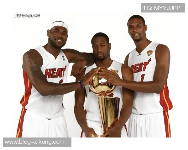 詹姆斯超越12万分美媒对比詹乔生涯总分揭示历史得分手之争 詹姆斯超越12万分美媒对比詹乔生涯总分揭示历史得分手之争