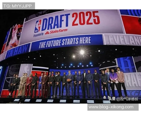 埃奇库姆首秀表现惊艳砍下34分与名宿齐名赢得队友认可