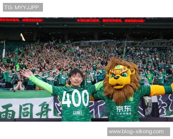 国安替补门将张健智奋战7次扑救无奈球队遭遇1-2出局困境